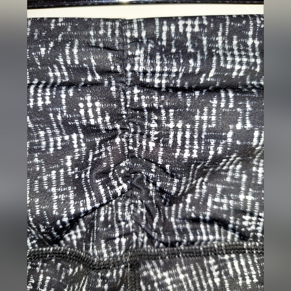 NWOT Handful Leggings - Picture 3 of 5